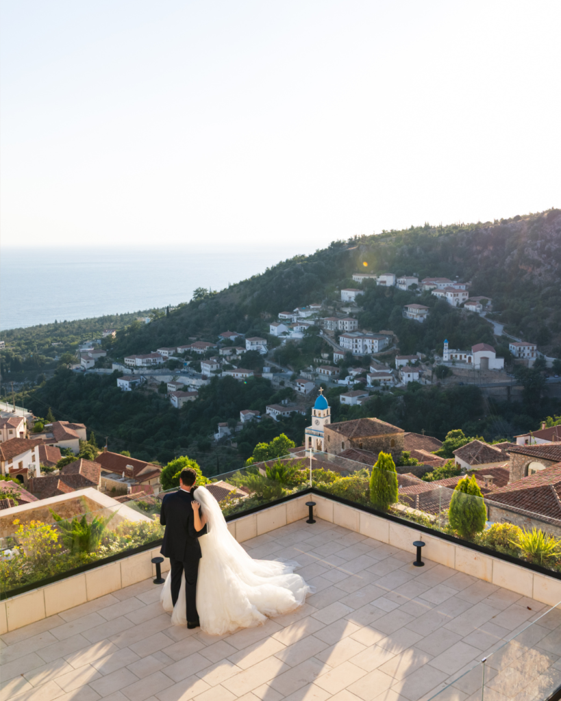 Wedding Photoshooting Zoe Hora Balcony