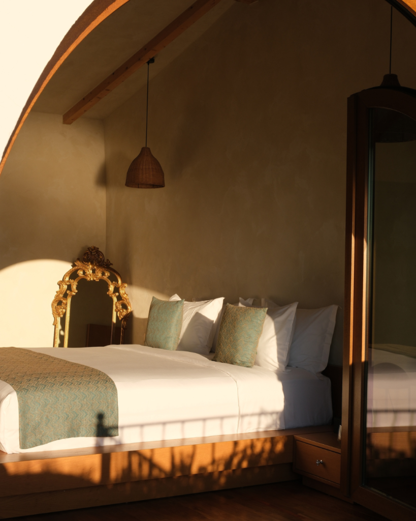 Zoe Hora Rooms